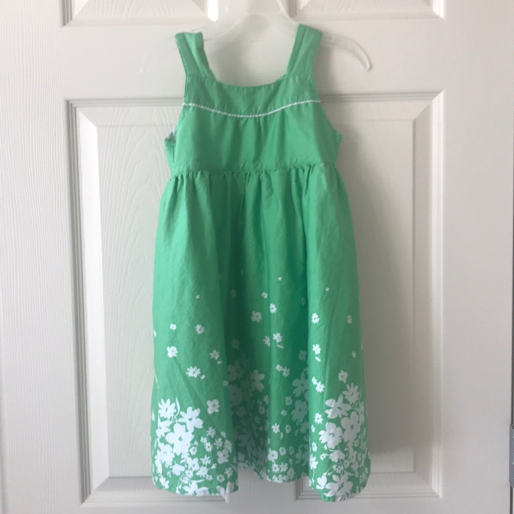 Carters size 5 pretty green dress